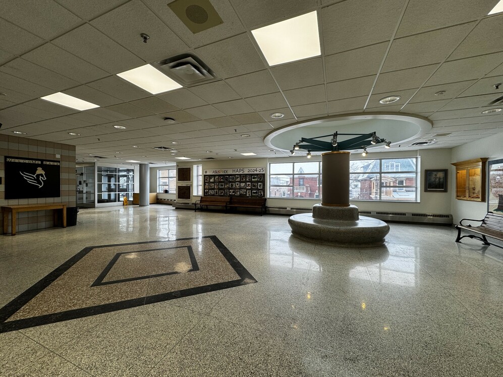 Open atrium in thr main entrance of the school